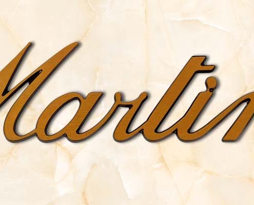 articolo-31-martina-scritta-in-bronzo