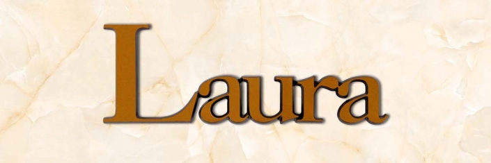 articolo-43-laura-scritta-in-bronzo