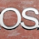 articolo-45-rosa-scritta-in-acciaio-inox
