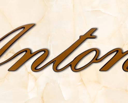 articolo-48-antonio-scritta-in-bronzo
